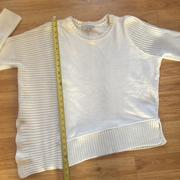 Athleta Asymmetrical Crewneck Sweater ❄️size M - Picture 8 of 9